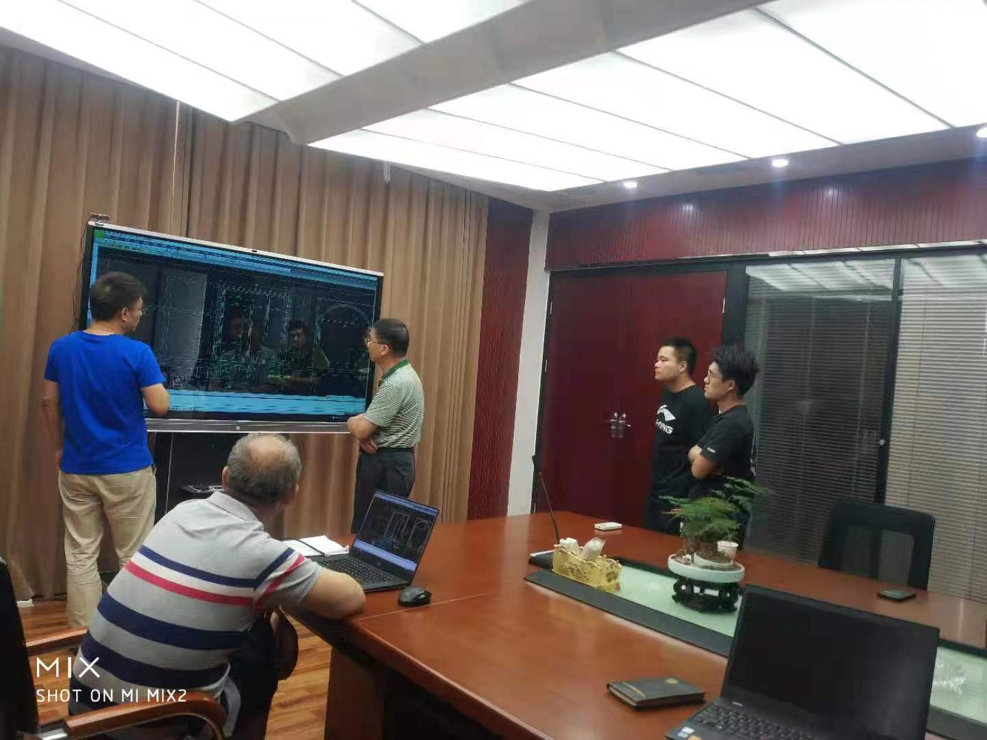 長期與武漢理工大學(xué)教授及團隊合作